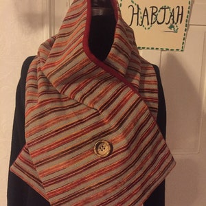 Striped heavy scarf with red wool lining