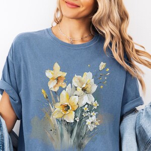 Vintage Daffodil Comfort Colors Shirt, Watercolor Flower Tee, Romantic Floral T-Shirt, Cottagecore Plant Lovers Top, Shabby Chic Garden Tee