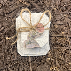 Gerecycled papier, handgeschept papier, papierkunst, papier, cadeaukaartjes