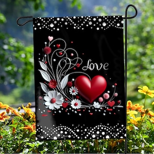 Double-Sided Love Garden Flag, Valentine&#39;s Day Accent Flag, Banner Flag with Love, Hearts and Flowers, Polyester Garden Flag