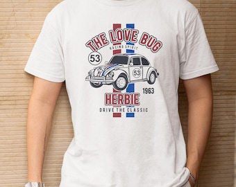 The Love Bug Drive Der Klassiker, Lustiges Classic Car Design Shirt, Rennwagen T-Shirt, Retro Autos, Vintage Shirt, Auto Liebhaber Geschenk