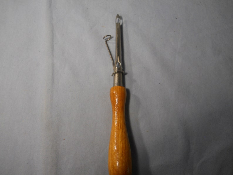 Rare Vintage Susan Bates 6 Rug Punch Needle With Yarn Gauge Etsy