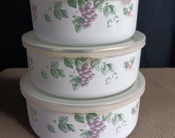 Vintage Pfaltzgraff Mixing Bowls: White Enamel Grapevine Pattern, Set of 3