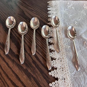 Vintage Rogers Bros International Silverplate “Springtime” Teaspoons Set of 6 – Floral Pattern, Cottagecore Flatware, Replacement Silverware