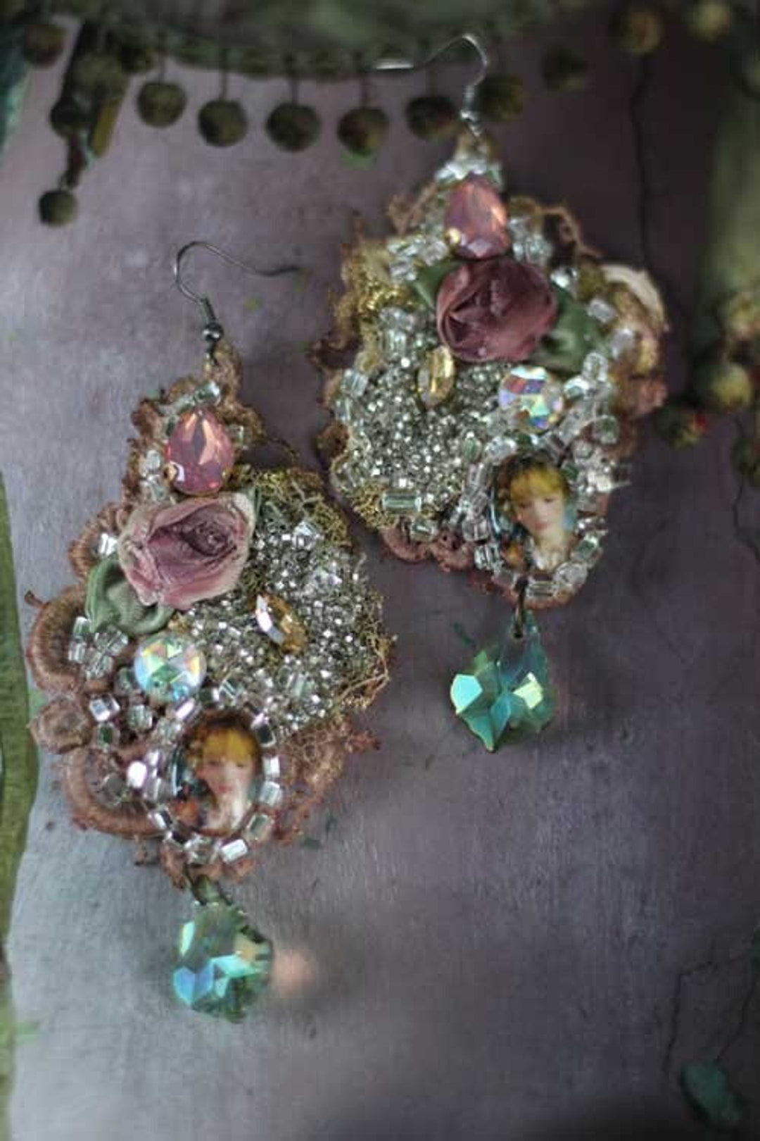 Boond Hand Embroidered Earring main image 0