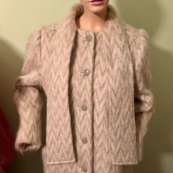 Vintage 1970s Irving Posluns Wool/ Mohair  lined winter coat b 40” length 45 1/2” Ivory tones/taupe pattern Sale