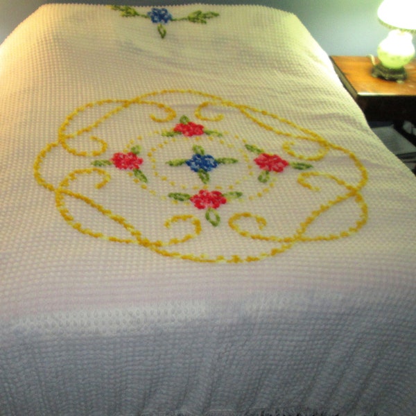 Vintage 1960s Cotton chenille Bedspread with pattern 84" wide x 100" long Fringed SALE