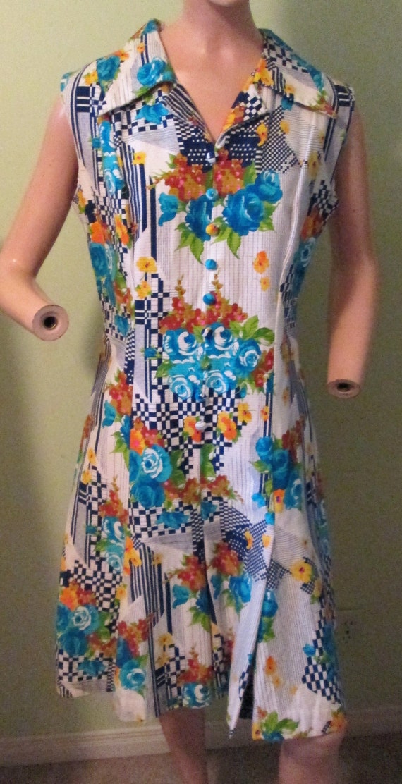 Vtg. 1960s Kay Windsor Sleeveless Dress w. Box Ple