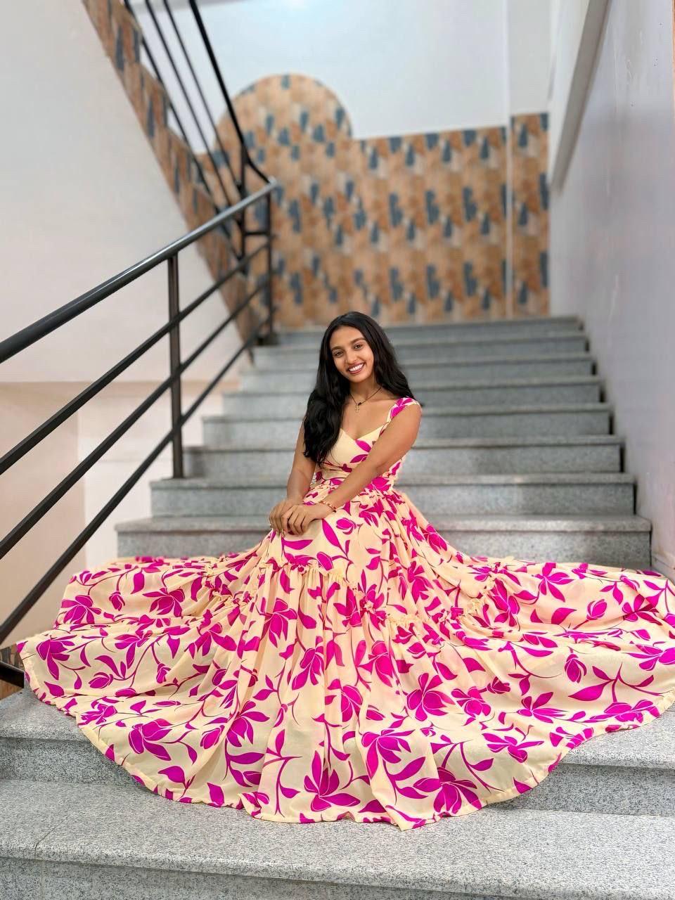 sachin and babi light blue dress Scalloped Lace Bodice Pleated Chiffon A Line Maxi Dress - Blush Pink