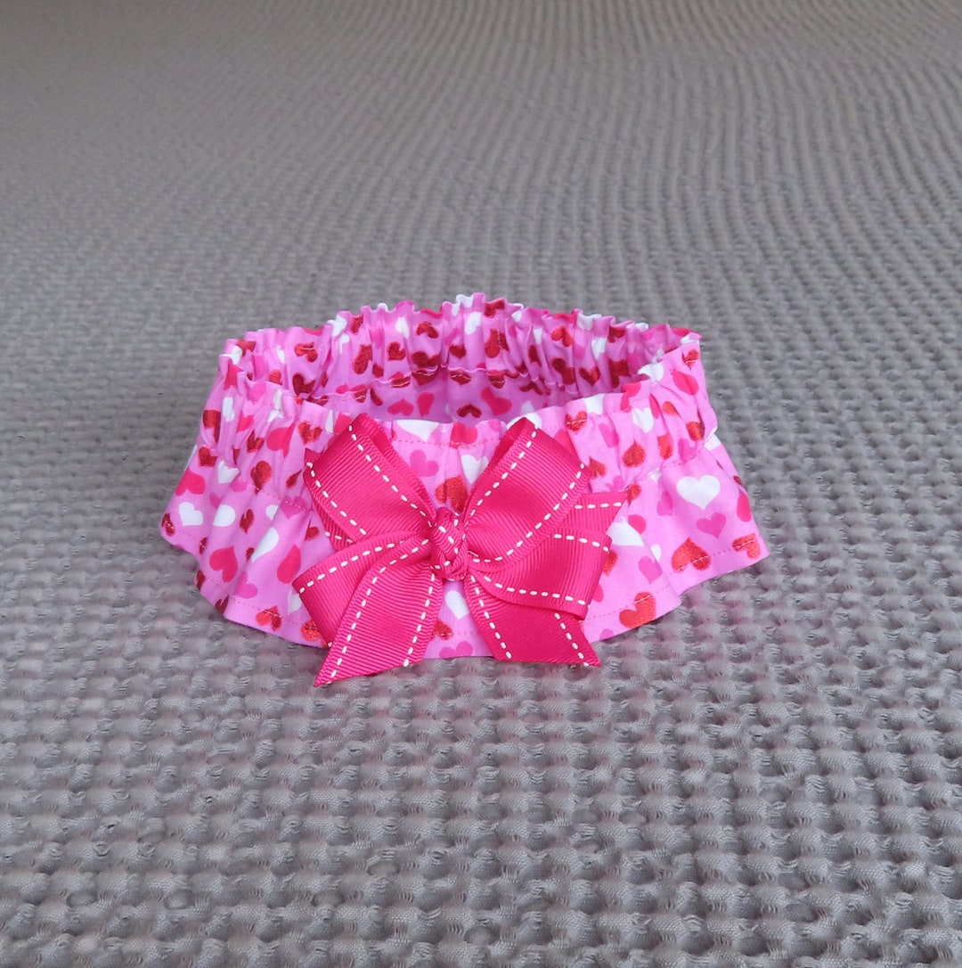 Dog Ruffle Collar, Multicolor Hearts on Pink Dog Scrunchie Collar With Hot Pink Bow Size M 14