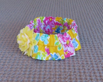 Fuchsia Floral Dog Scrunchie Collar, Dog Ruffle Collar, with yellow & white shimmering flower - Size L - 16" to 18" neck