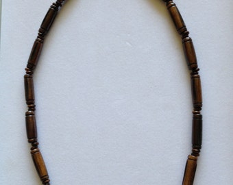 Men's choker made of animal horn