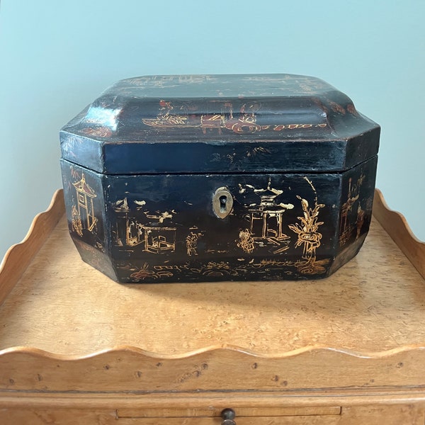 Antique Chinese Lacquered Box