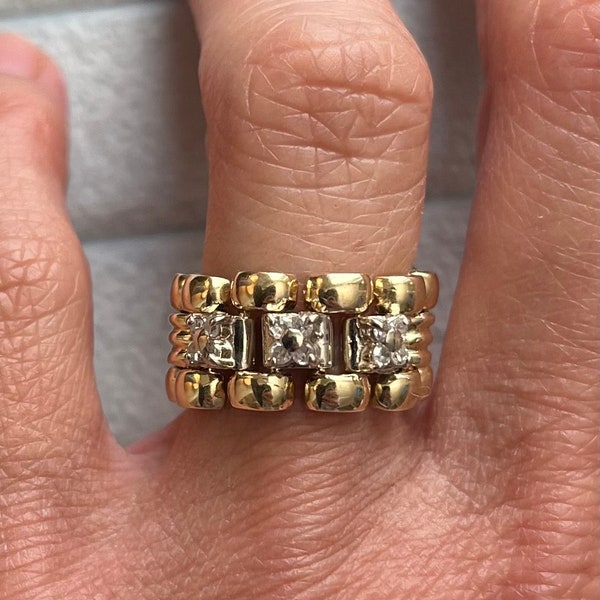 14K Gold and Diamond Articulated Chain Link Ring