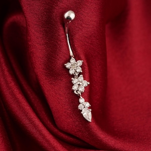 14k Solid Gold Flower Belly Button Ring, Navel Piercing Jewelry, Dangle Belly Ring For Women, Round Cut Diamond Belly Body jewelry For Girls