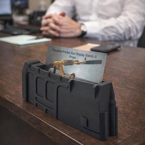 Tarjetero para revistas de rifles: accesorio táctico de escritorio para entusiastas de las armas