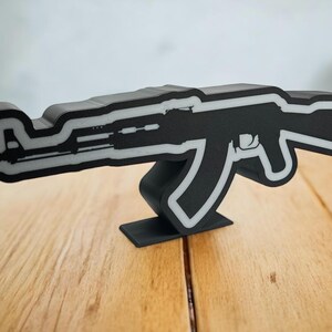 AK-47ライフル型LEDランプ – タクティカルガンデコレーション – RGBライトアップマンケーブサイン – 退役軍人へのギフト