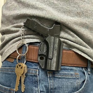 4 Portachiavi A Forma Di Pistola In Metallo - Argento Anticato 29x22mm - Idea Regalo Per Uomo E Amante Delle Armi
