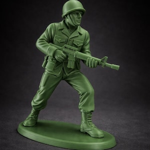 Rifleman XL Soldier Figurine – Tall Army Man Statue
