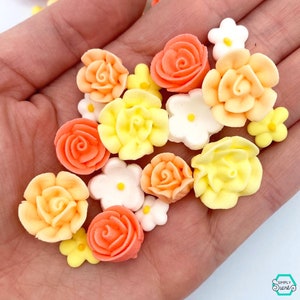 30 Honeysuckle Icing Flowers  - Royal Icing Flowers - Cake Toppers - Coral Flowers - Orange - Sugar Flowers - Yellow flowers - Edible Flower