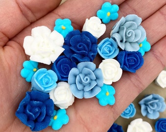 30 Azul Icing Flowers - Royal  Blue Icing Flowers - Navy Blue - Blue Flowers - White Roses - Sugar Flowers - Royal Icing Flowers - Blue