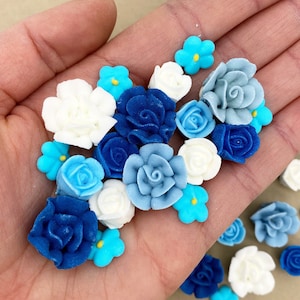 30 Azul Icing Flowers - Royal  Blue Icing Flowers - Navy Blue - Blue Flowers - White Roses - Sugar Flowers - Royal Icing Flowers - Blue