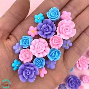 30 Unicorn Royal Icing Flowers: Cake & Cupcake Toppers