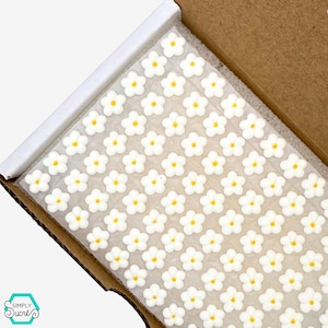 200 White Icing Flowers (1/4"): Bulk Royal Icing Flowers, Edible Cake & Cupcake Toppers