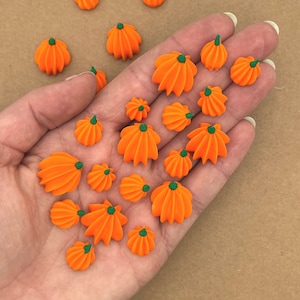 18 Icing Pumpkins - Royal Icing Pumpkins - Fall Decorations - Royal Icing Pumpkins - Pumpkin Sprinkles - Fall Cupcake - Halloween