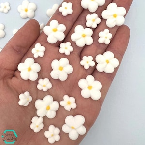 54 White Blossoms - Royal Icing Flowers: Edible Cake & Cupcake Toppers
