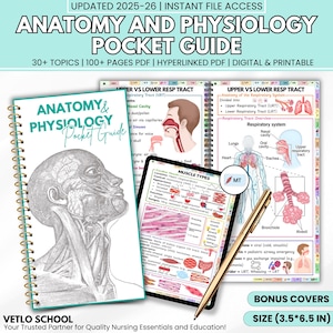 Może przedstawiać: Kieszonkowy przewodnik po anatomii i fizjologii z tekstem "UPDATED 2025-26". Obraz przedstawia spiralny notatnik i tablet z diagramami anatomicznymi. Złoty długopis spoczywa na tablecie. Rozmiar to 8,89 x 16,51 cm.