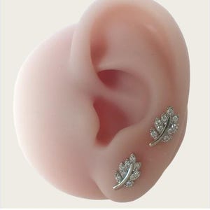 Feather earrings,Cartilage Earring 16g Helix Earring Helix Piercing Cartilage stud Cartilage Piercing,leaf Earring
