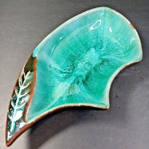 Vintage Canadian Blue Mountain Pottery 11.5 inch Nut Trinket Bowl BMP Made In Canada