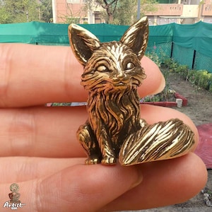 Pequena estátua de raposa em miniatura, escultura de raposa em latão, acessórios de mesa, escultura animal de cobre