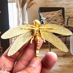 Vintage Style Dragonfly Statue Unique Brass Dragonfly Small Wing Animal Sculpture Dragonfly Figurine Statue Desk Decor