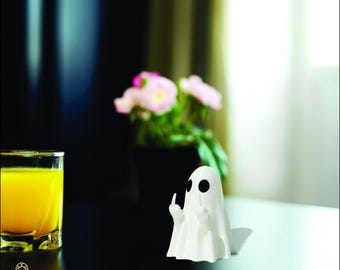 Funny Middle Finger Ghost Figurine 3D Halloween Ghost Model Spooky Desk Decor Creepy Halloween Gift