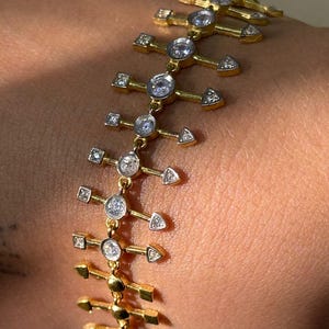 Gold Arrow Bracelet, 925 Sterling Silver Geometric Bracelet, Dainty CZ Arrow Link Bracelet, Unique Statement Jewelry, Gift for Her