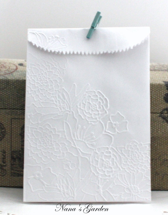 20 Flower Embossed Paper Gift Bags Choice of Size/Style, Nana’s Garden