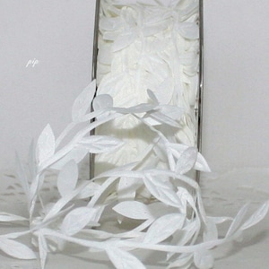 White Ribbon Leaf Trim 1/4 wide BY THE YARD image 1