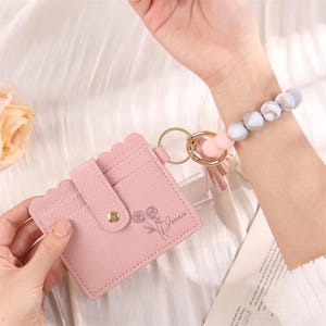 Schlüsselanhänger Brieftasche mit Wrist Lanyard, kompakter Kartenhalter Schlüsselanhänger, Geburtsblume Schlüsselanhänger Brieftasche, Lederkarte Brieftasche, Armreif Schlüsselanhänger, Geschenk für Sie