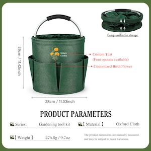 Puede incluir: Una bolsa de jardiner&iacute;a cil&iacute;ndrica de color verde oscuro con asa de metal plateado y agarre negro. Cuenta con bolsillos exteriores, un gr&aacute;fico de cal&eacute;ndula impreso y el texto Selina's Garden. Mide 29 cm de alto y 28 cm de ancho.