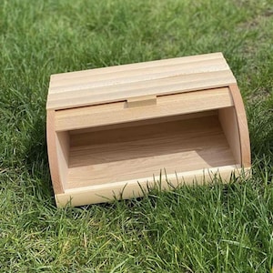Wooden Bread Box – Handcrafted from Fine Beech Wood, offering durable, spacious kitchen storage and rustic charm.