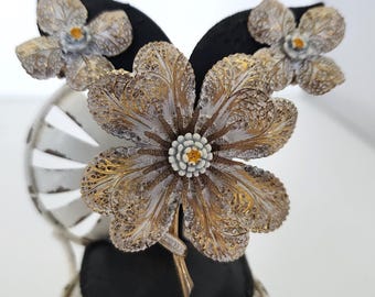 Vintage ART Flower Brooch and Matching Clip On Earrings