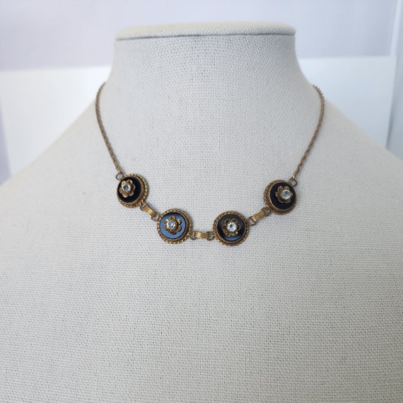 Vintage Gold Tone Floral Necklace with Round Laye… - image 3