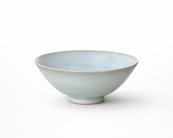 Sansei Suzuki Celadon Sake Cup, Japanese Guinomi / Sakazuki with Signed Tomobako