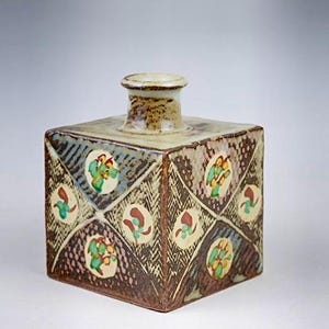 陶芸手作り陶器茶壺、赤絵牡丹図柄