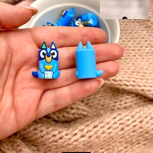 2/5 perles focales 3D en silicone • Chien bleu • Pour stylo, porte-clés, dragonne pour téléphone