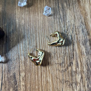 Irregulaur Earrings,Abstract Statement Studs,Unique Wavy Earrings,Irregular Hoops, Statement Style, Perfect for Women