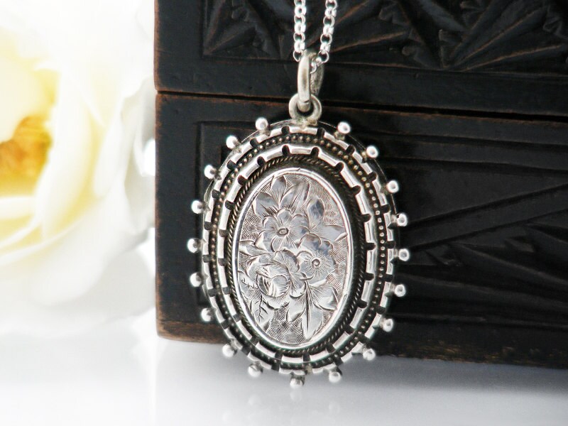 Antique Locket | Sterling Silver 