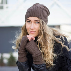 Bruine kleur muts, kasjmier, Merino wol vingerloze, Slouchy muts, kasjmier en Merino wol set van hoed muts en vingerloze
